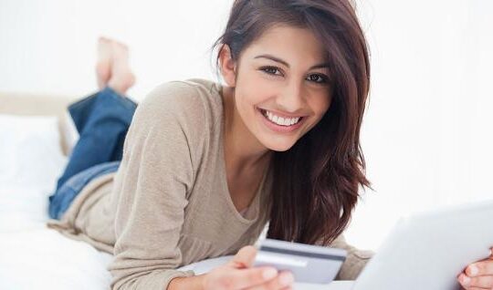 5 Tips to Introducing Your College Student to Credit Cards