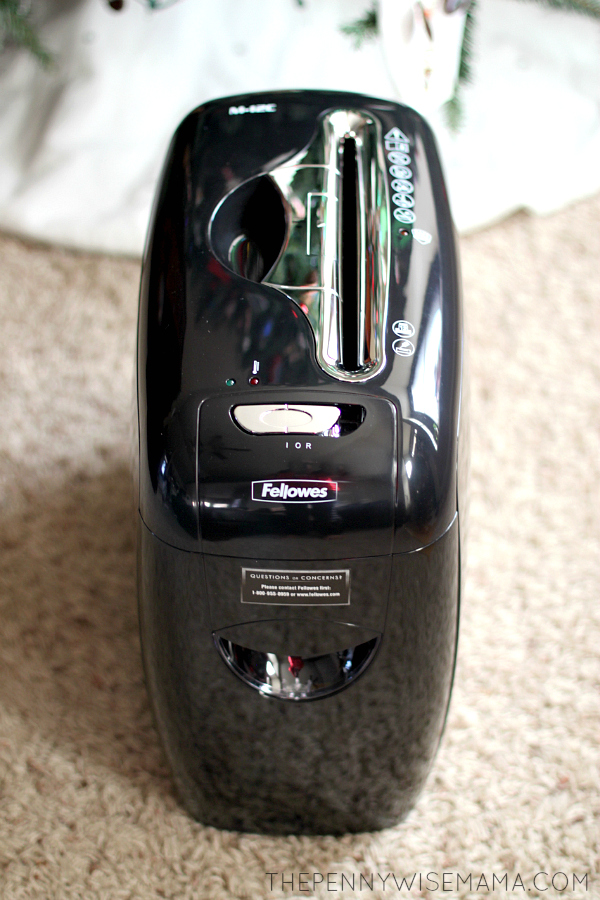 Fellowes M-12C Shredder