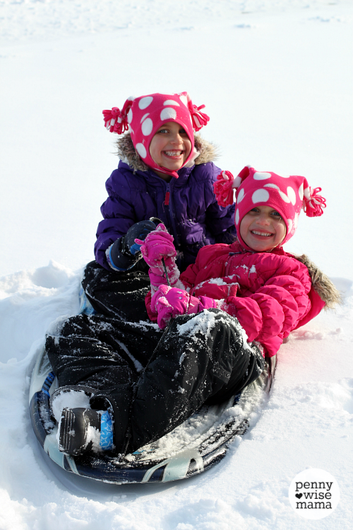 12 Must-Have Items for A Day of Sledding