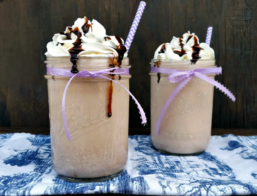 Peanut Butter Frozen Yogurt Milkshake - tastes just like a Snickers bar, but without all the extra calories!