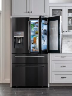 Samsung French Door Refrigerator - Black Stainless Steel