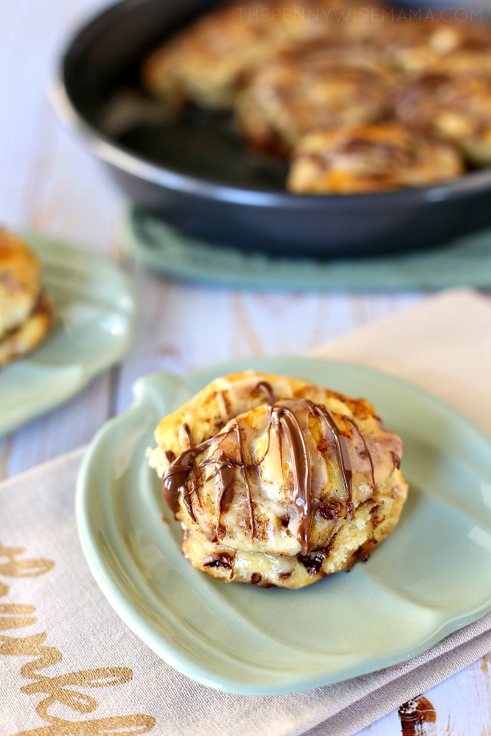 Easy Chocolate Hazelnut Cinnamon Rolls - simple and delicious recipe that takes less than 20 mins!