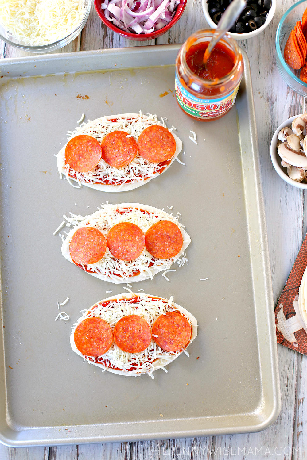 How to Make Pizza With Tortillas