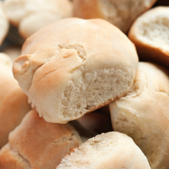 Quick and Fluffy Homemade Dinner Rolls